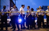 [ẢNH] Hiện trường vụ xả súng livestream ở Philadelphia khiến 6 cảnh sát bị thương